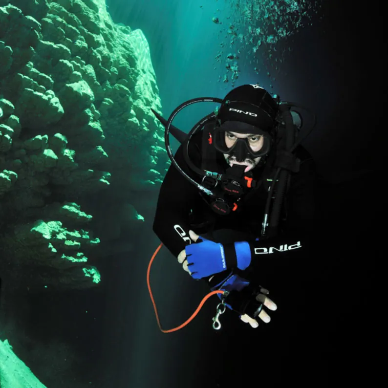 Image officielle de la page produit Abismo Anhumas Baptism Dive, étiquetée par l’opérateur « Segurança na aventura - mergulho no Abismo Anhumas. »